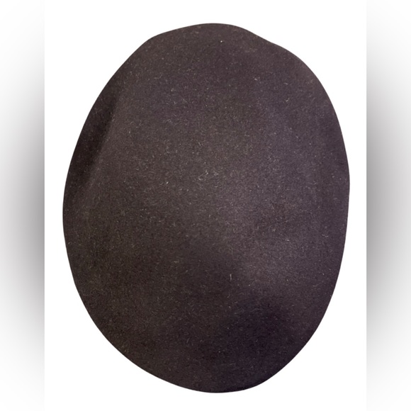 Men’s Black Hat - Picture 2 of 3